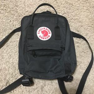 Mini black Fjallraven Kanken